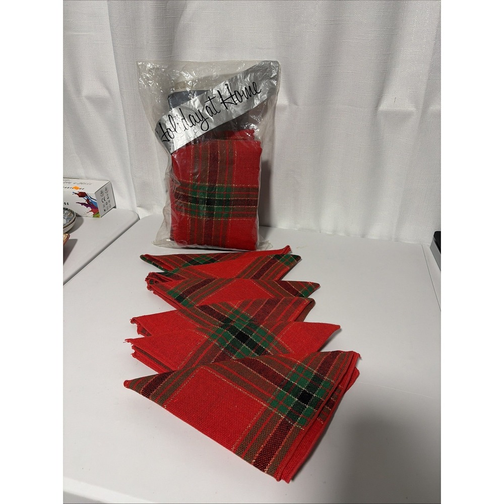 Holiday At Home Christmas Plaid Tablecloth 52x70 & 6 Napkin Set Red Green Gold